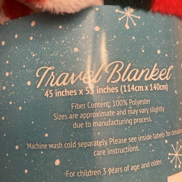 Disney NWT travel throw blanket 44 x 55 inches 100% poly Very soft & cozy Mickey - Picture 3 of 3